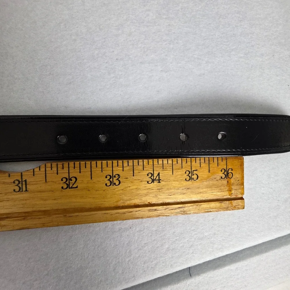Black Bonded Leather Belt Gold Buckle Medium Classic Minimalist Mens
